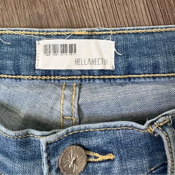 Lulu’s hellahectik light blue distressed skinny ankle jeans - Picture 3 of 6